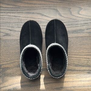 Black Ugg Tasman Slippers size 6 (EU 38)